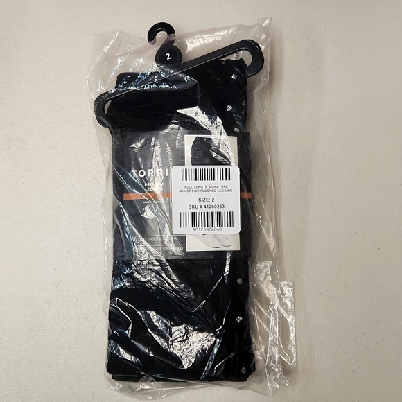 ❤️NWT VINTAGE TORRID RHINESTONE MESH SIDE PANEL LEGGING - FULL LENGTH PLUS SIZE - Picture 4 of 12